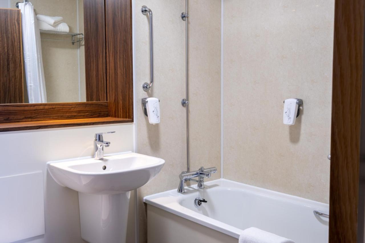 Two Rivers Lodge By Marston'S Inns Chepstow Buitenkant foto